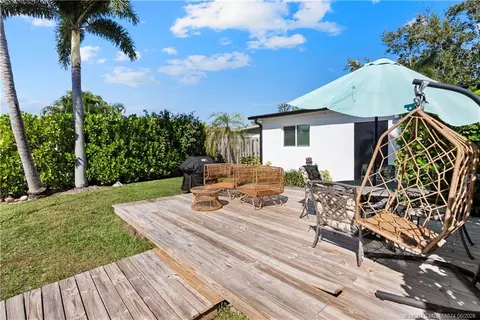 Exterior - 2446 SW Hideaway Ln, Stuart, FL 34994 photo 6 of 6