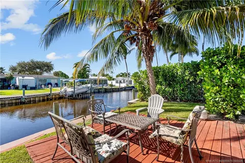 Exterior - 2456 SW Hideaway Ln, Stuart, FL 34994 photo 4 of 5