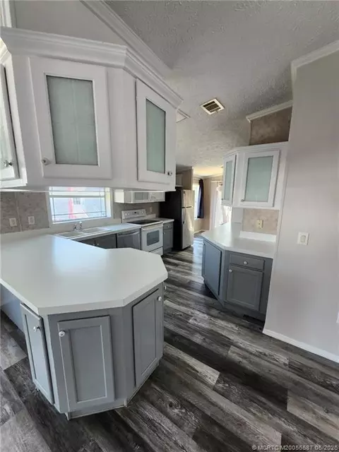3484 Newberry St, Saint Cloud, FL 34772 photo 2