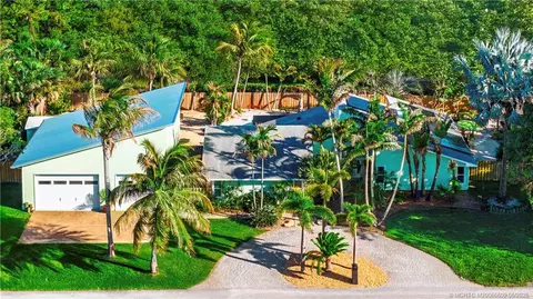 4942 SE Bayshore Ter, Stuart, FL 34997