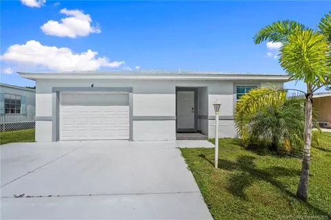 4 La Paloma Ln, Port Saint Lucie, FL 34952