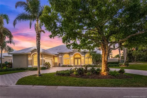 2074 SW Bradford Pl, Palm City, FL 34990