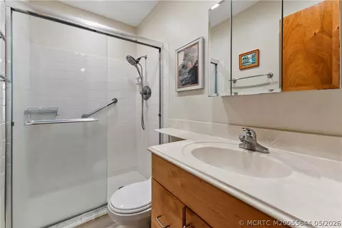 Bath - 2600 SE Ocean Blvd #EE15, Stuart, FL 34996 photo 1 of 3