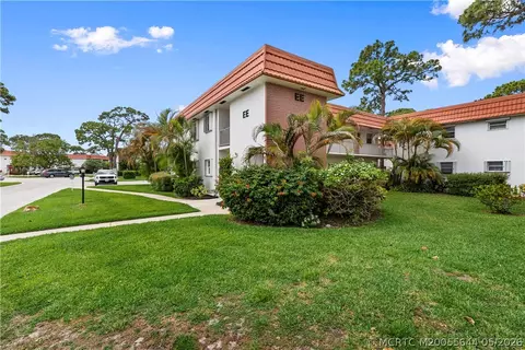 Exterior - 2600 SE Ocean Blvd #EE15, Stuart, FL 34996 photo 8 of 10