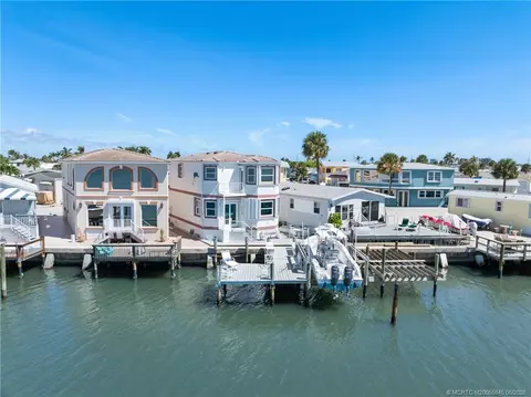 1251 Nettles Blvd, Jensen Beach, FL 34957