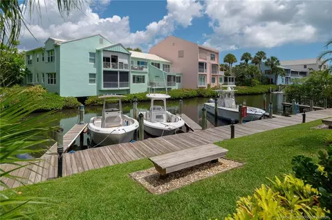 Exterior - 4105 SE Centerboard Ln #2-B, Stuart, FL 34997 photo 4 of 15