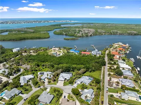 View/Area - 4220 SE Rainbows End, Stuart, FL 34997 photo 2 of 8