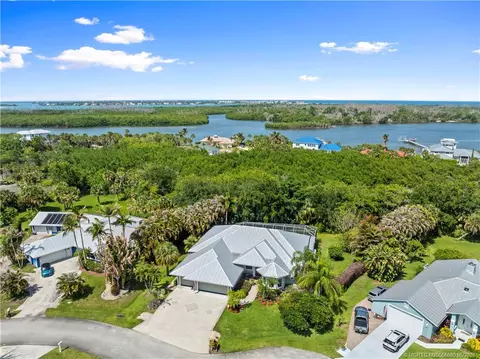 View/Area - 4220 SE Rainbows End, Stuart, FL 34997 photo 1 of 8