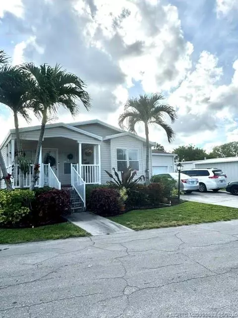 4463 Edwina Ln #484, Lake Worth, FL 33463
