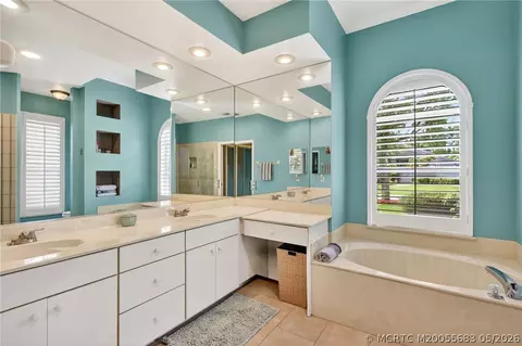Bath - 671 SE Pin Oak Ter, Stuart, FL 34997 photo 3 of 7
