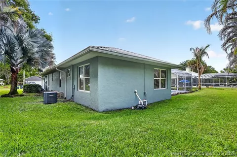Exterior - 671 SE Pin Oak Ter, Stuart, FL 34997 photo 12 of 13