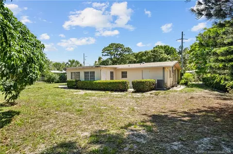 Exterior - 391 SEdgewood Dr, Stuart, FL 34996 photo 6 of 6