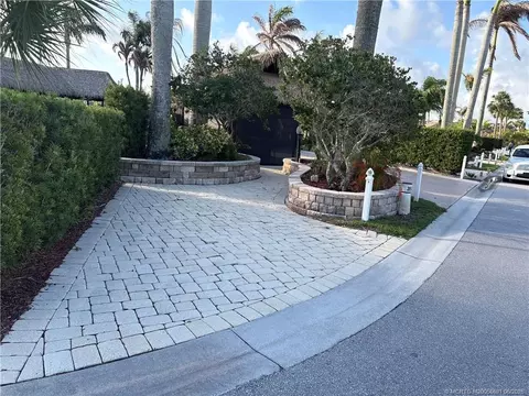 350 NW Foursome Ln, Port St Lucie, FL 34986