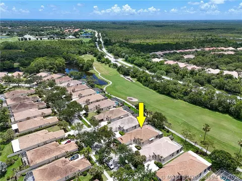 8521 SE Palm Hammock Ln, Hobe Sound, FL 33455