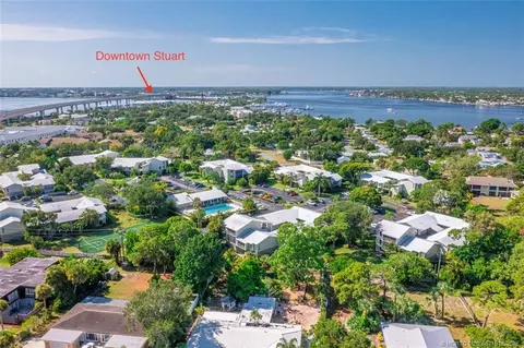 800 NW Fork Rd #5-2, Stuart, FL 34994