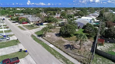 5152 SE Primrose Way, Stuart, FL 34997 photo 4