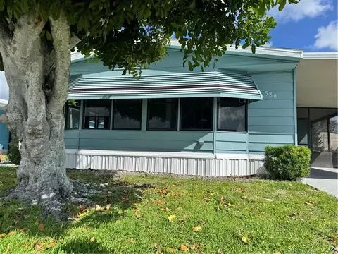 530 La Buona Vita Dr, Port Saint Lucie, FL 34952
