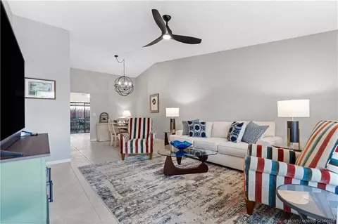 8156 SE Villa Way, Hobe Sound, FL 33455