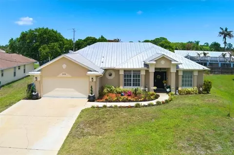 3415 SE Hart Cir, Port Saint Lucie, FL 34984