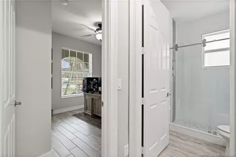 Entry Way - 1268 SE Kirk St, Stuart, FL 34997 photo 4 of 9
