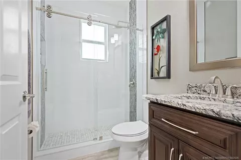 Bath - 1268 SE Kirk St, Stuart, FL 34997 photo 1 of 7