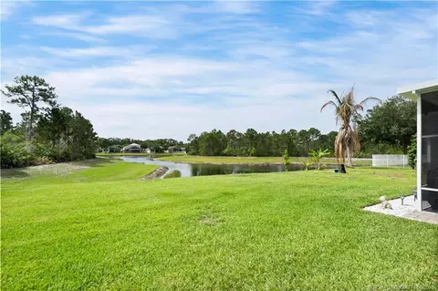 Exterior - 1268 SE Kirk St, Stuart, FL 34997 photo 12 of 12
