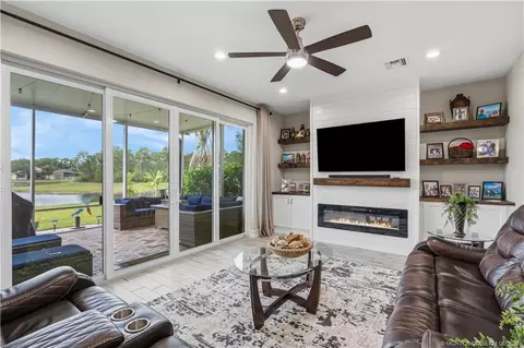 Living - 1268 SE Kirk St, Stuart, FL 34997 photo 2 of 2