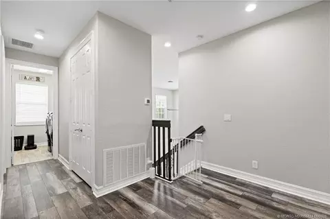 Entry Way - 1268 SE Kirk St, Stuart, FL 34997 photo 6 of 9