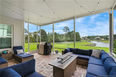 Exterior - 1268 SE Kirk St, Stuart, FL 34997 photo 10 of 12