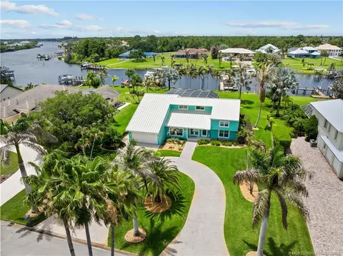 2666 SErickson Dr, Port Saint Lucie, FL 34984