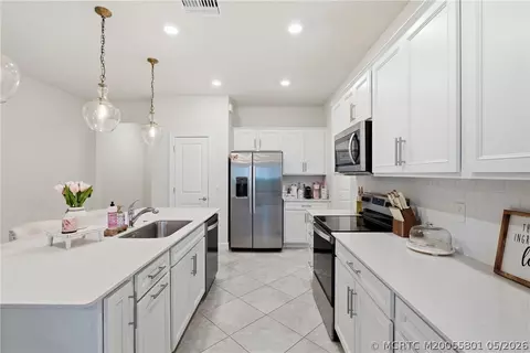 Kitchen - 1871 SE Tarni Way, Stuart, FL 34996 photo 3 of 3