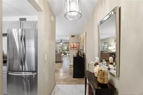 Entry Way - 2600 SE Ocean Blvd #BB2, Stuart, FL 34996 photo 1 of 2