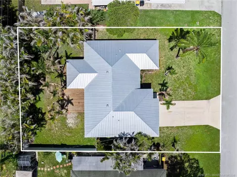 View/Area - 984 NW 16th Pl, Stuart, FL 34994 photo 2 of 5