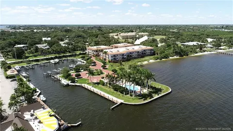 1532 NE Outrigger Landings Dr, Jensen Beach, FL 34957