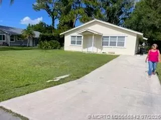 3049 SW Hollis Ave, Palm City, FL 34990