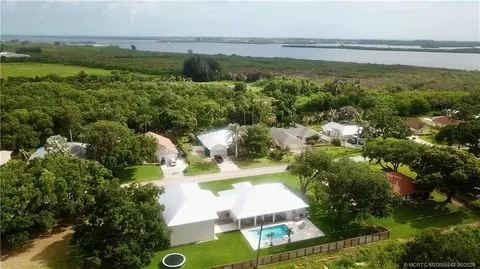 4255 79th St, Vero Beach, FL 32967