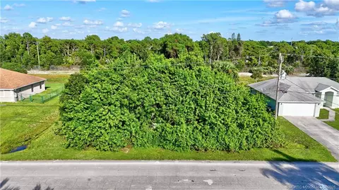 5160 NW Aljo Cir, Port St Lucie, FL 34986