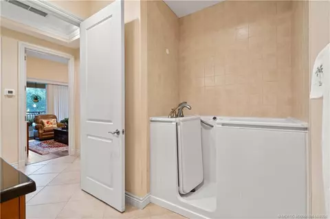 Bath - 939 SE Willoughby Trce #4-5, Stuart, FL 34997 photo 8 of 8
