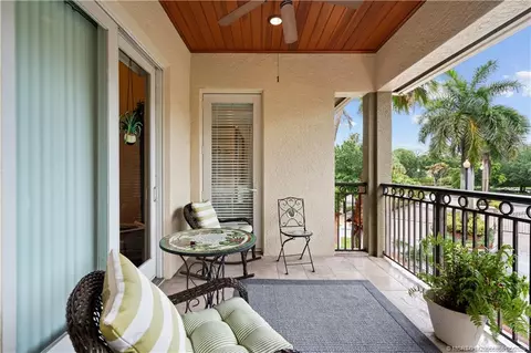 Exterior - 939 SE Willoughby Trce #4-5, Stuart, FL 34997 photo 2 of 8