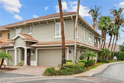939 SE Willoughby Trce #4-5, Stuart, FL 34997