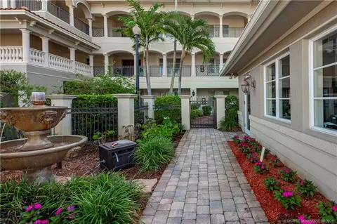 Exterior - 939 SE Willoughby Trce #4-5, Stuart, FL 34997 photo 7 of 8