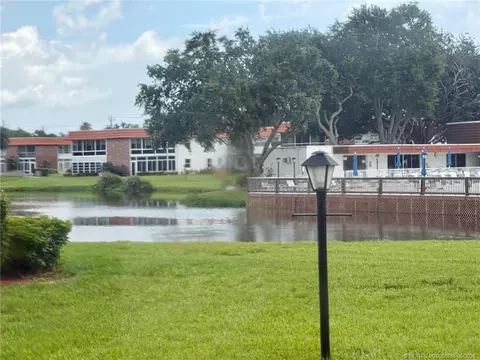 1225 NW 21st St #20-200, Stuart, FL 34994