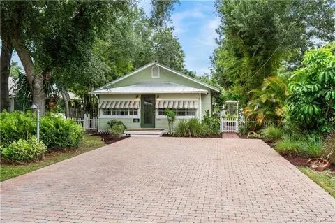 536 SW Halpatiokee St, Stuart, FL 34994