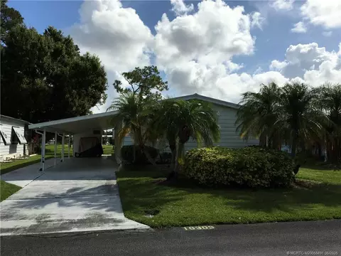 16303 Four Wood Way, Indiantown, FL 34956