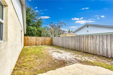 Exterior - 1240 SE Saint Lawrence Way, Stuart, FL 34997 photo 2 of 6