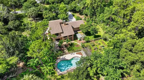 11145 SW Meadowlark Cir, Stuart, FL 34997