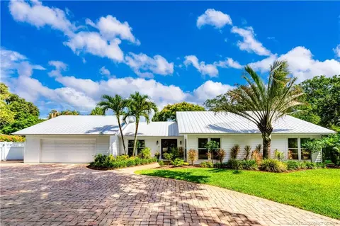10 Ridgeland Dr, Stuart, FL 34996