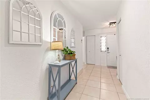 Entry Way - 4401 SE Satinleaf Pl, Stuart, FL 34997 photo 2 of 3
