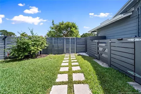 Exterior - 4401 SE Satinleaf Pl, Stuart, FL 34997 photo 13 of 19
