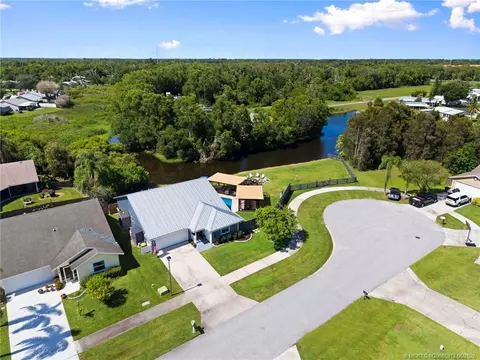 View/Area - 4401 SE Satinleaf Pl, Stuart, FL 34997 photo 4 of 5